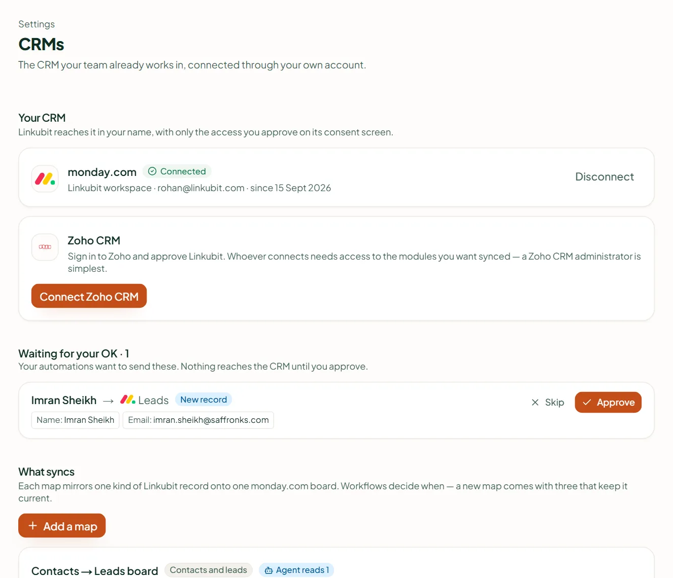 Linkubit Settings › CRMs: monday.com connected, Zoho CRM ready to connect, a record waiting for approval and the Add a map button